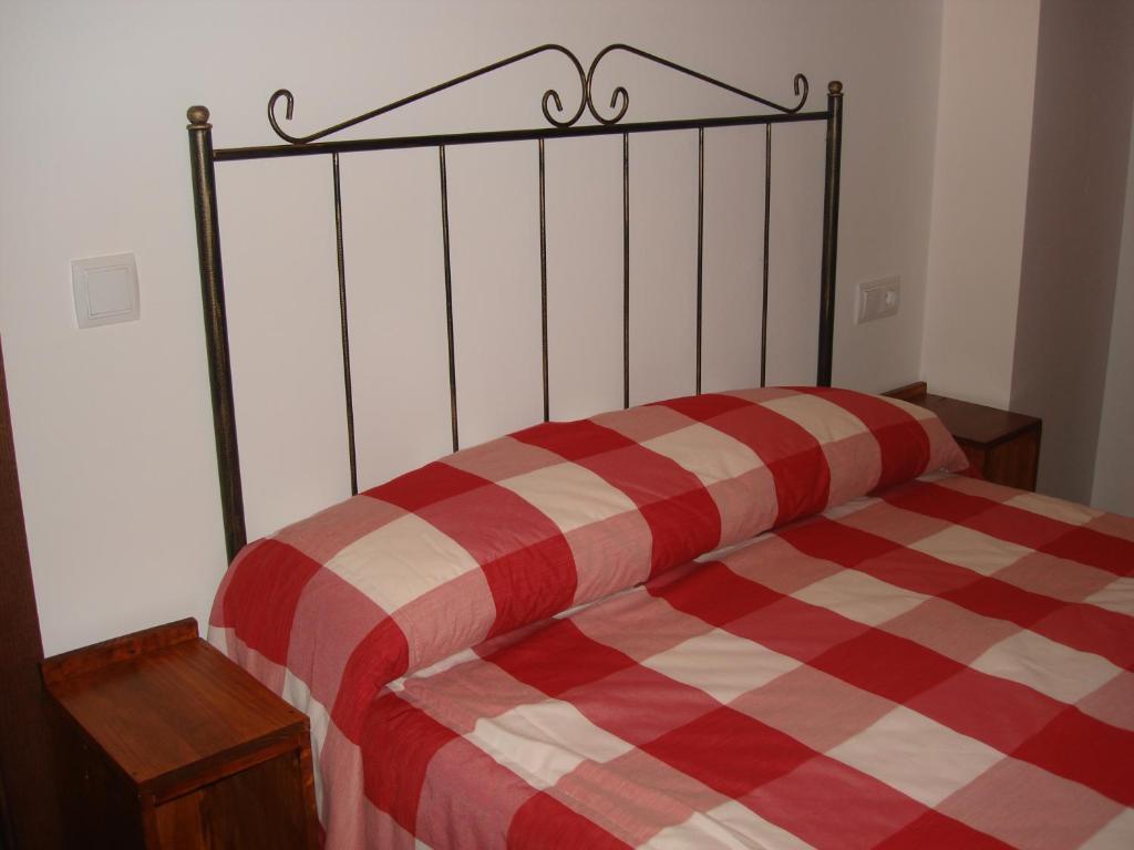 Casa Vallés Adahuesca Szoba fotó
